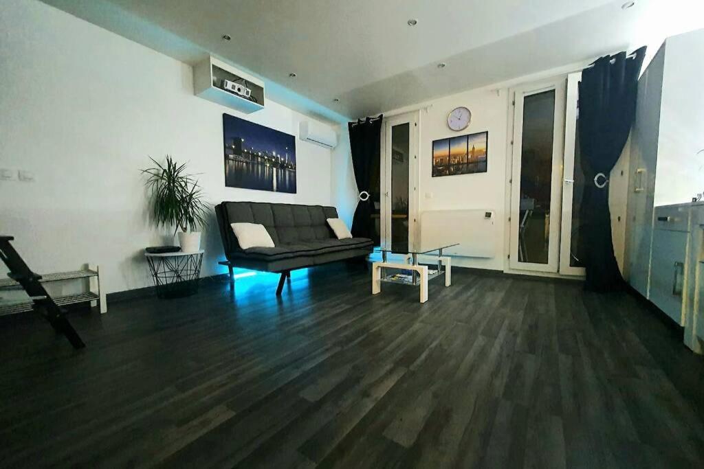 Superbe Studio De 30M2 Proche De Paris 普瓦西 外观 照片